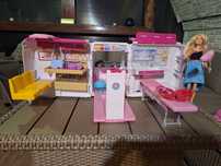 Vând set de joacă Ambulanta lui Barbie.
