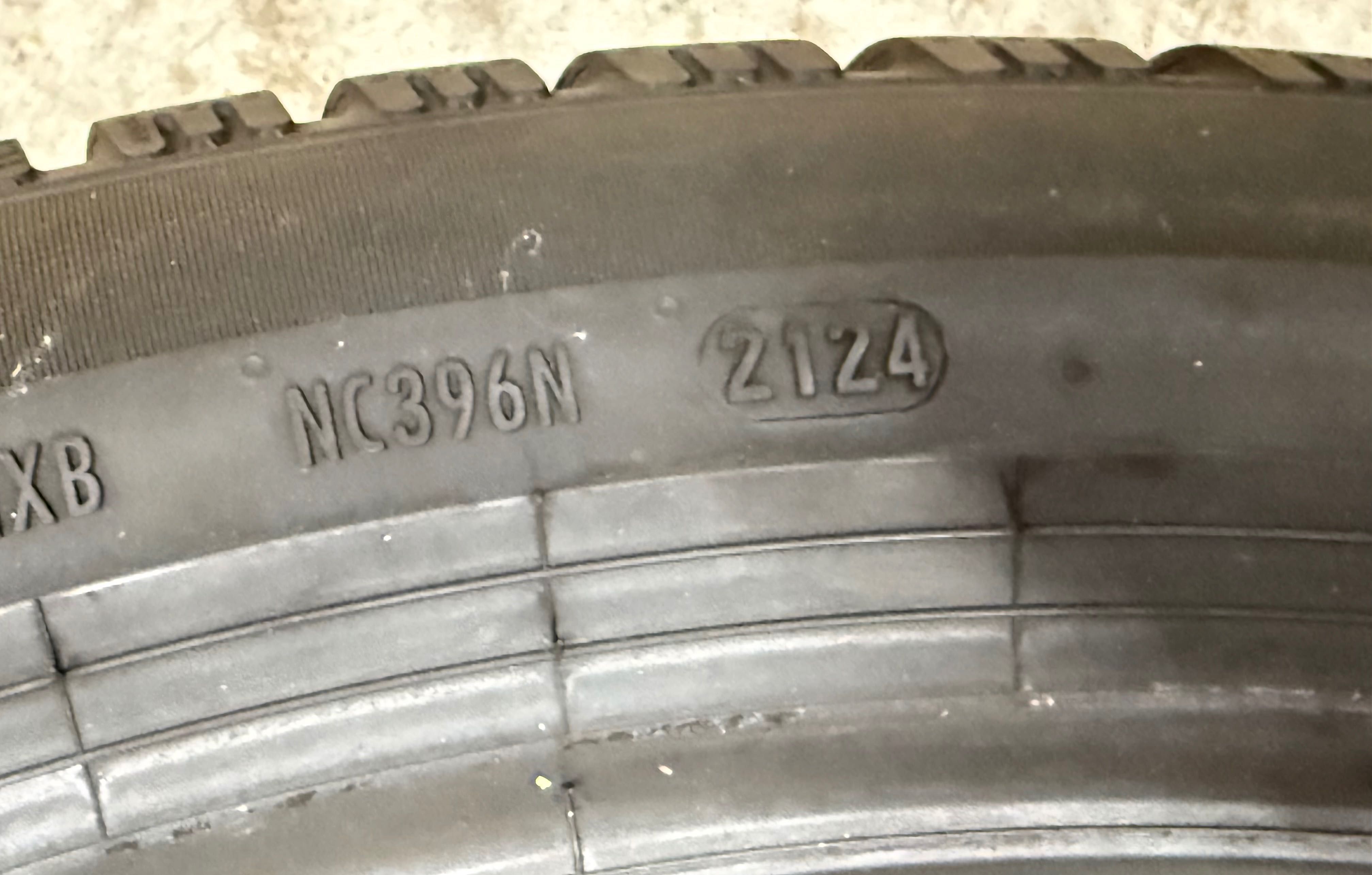 Pirelli 295/35/21 зимни