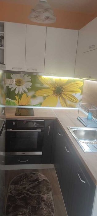 Дава се под наем Двустаен апартамент в Бургас, Братя Миладинови - 58 кв.м за 331.5 € - Снимка #1