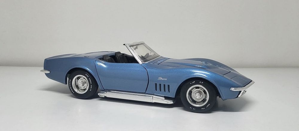 Machetă corvette 1969 1/18 Revell