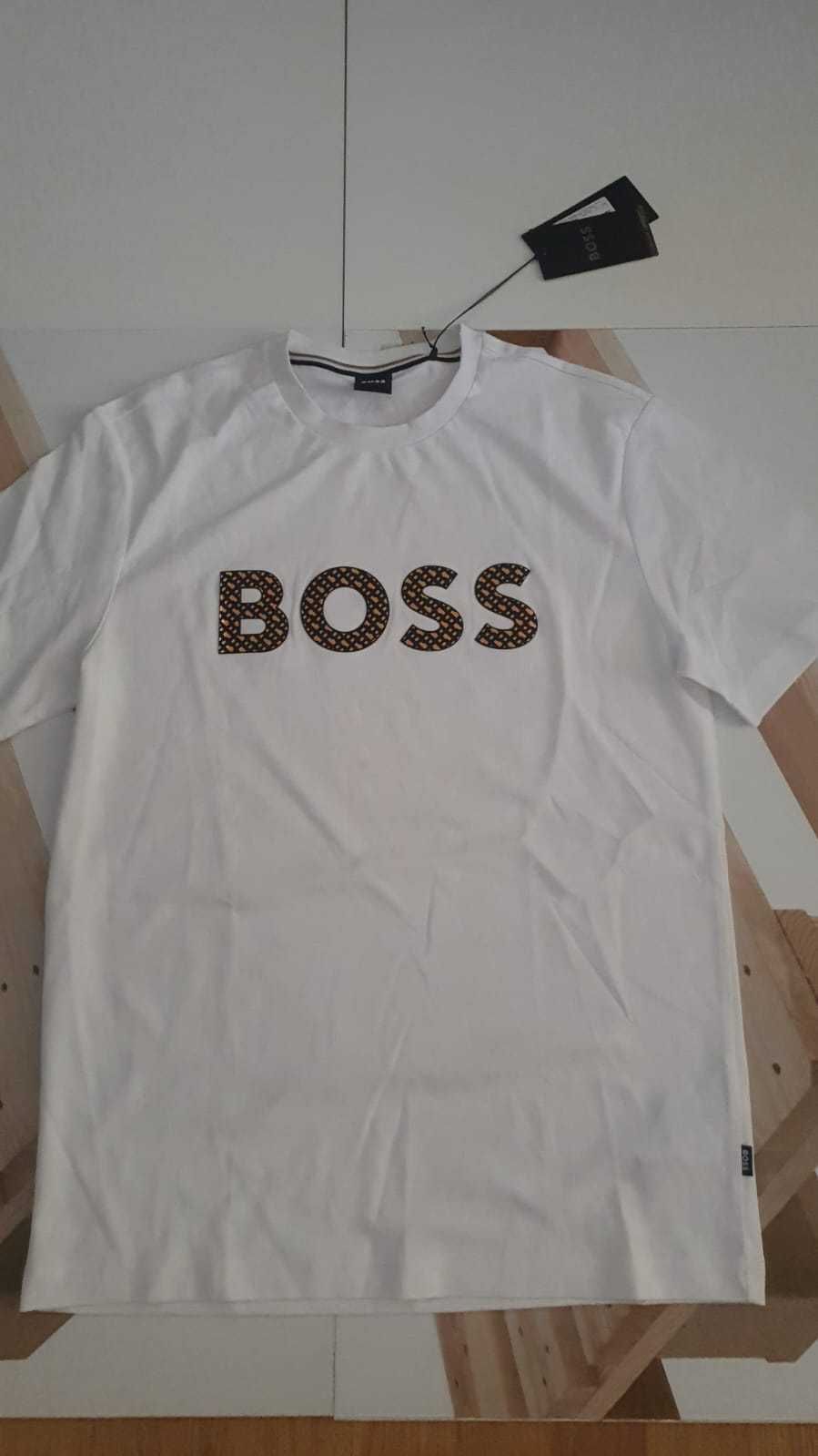 Vand tricou barbati Hugo Boss masura L  si XL  nou cu eticheta.