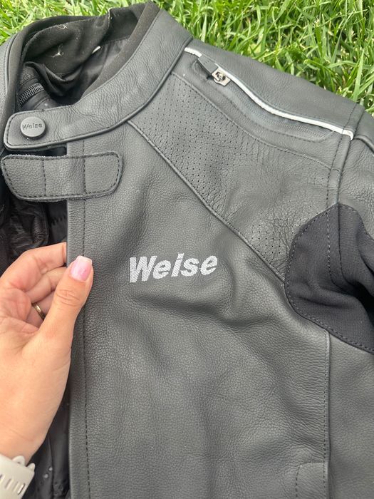 яке weise Ново със етикет