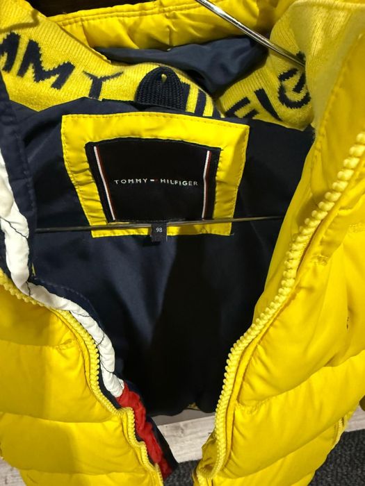 Vand geaca tommy originala