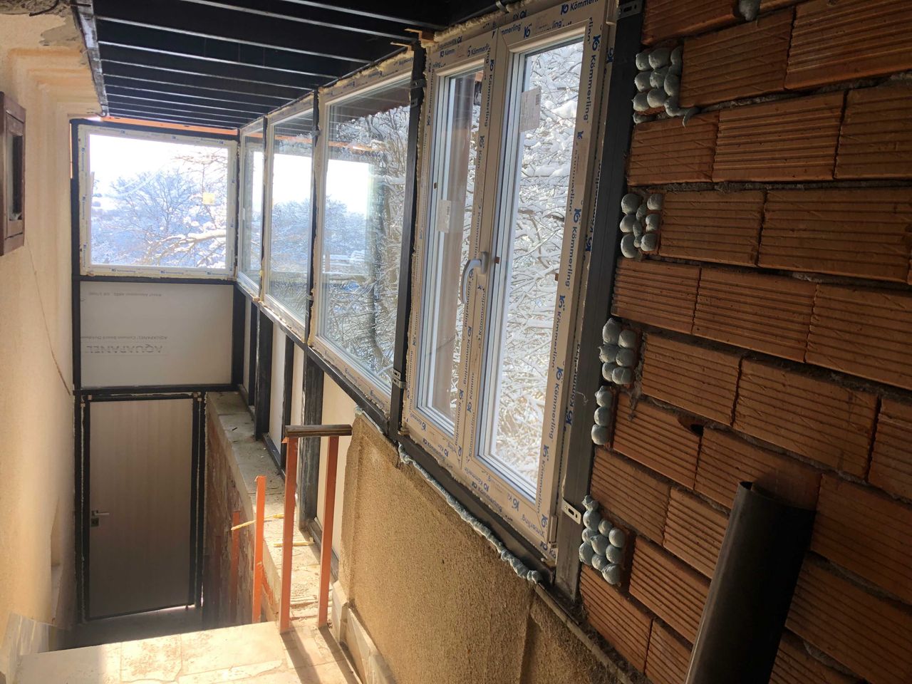 Продава се Къща в с. Ярлово, Област София-област - 300 кв.м за 350 €/кв.м - Снимка #5