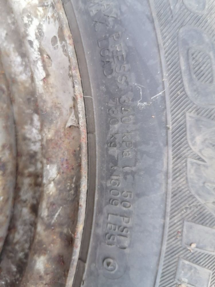 Зимни гуми с джанти 215 55 R 16