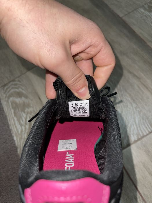 Tenesi puma noi  marimea 37 dama