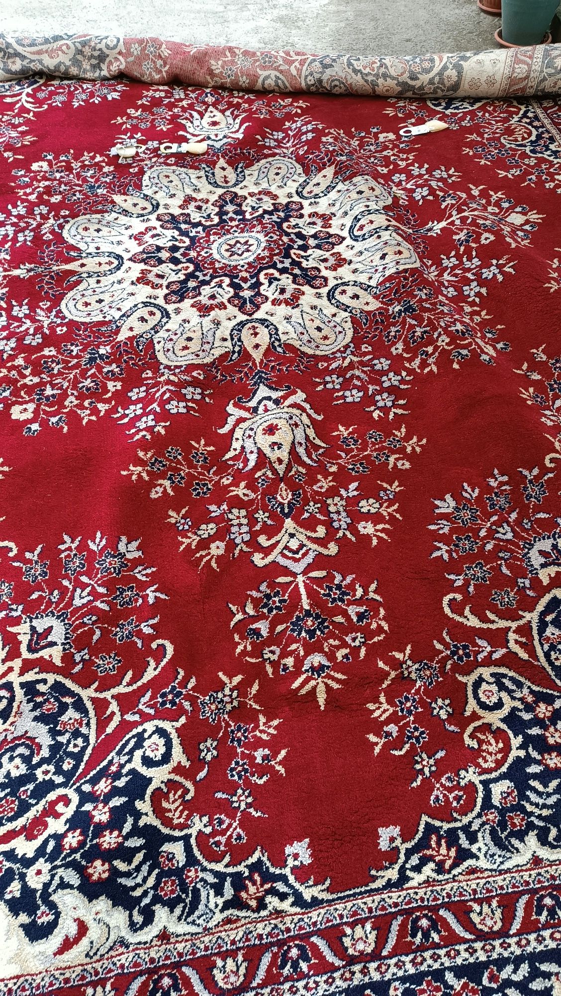Продавам  персийски килим