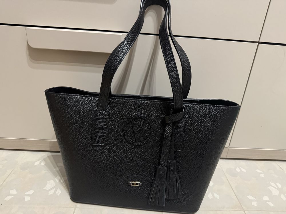 Луксозна чанта Valentino