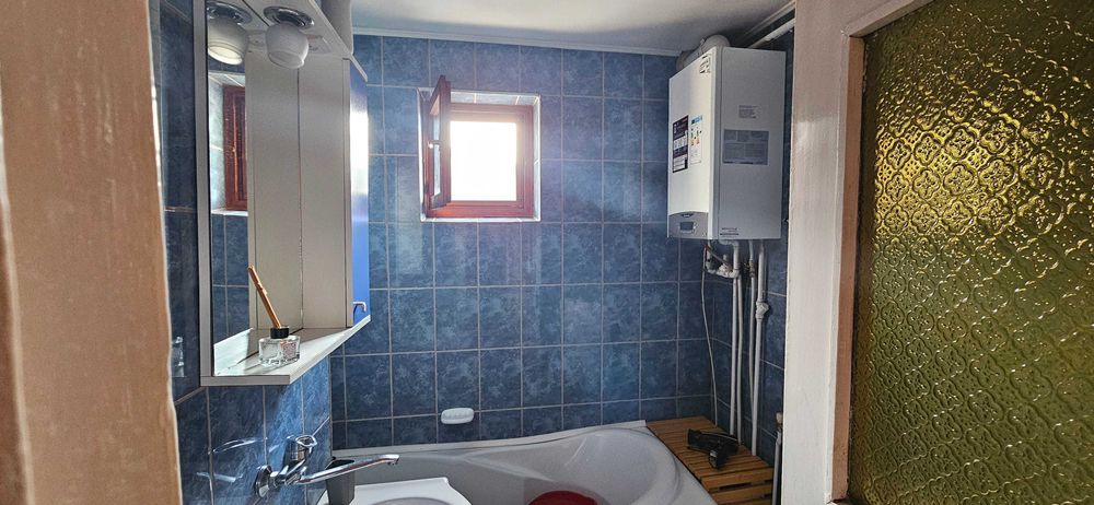 Apartament cu 4 camere, 2 băi, 2 terase – ultracentral, Sovata