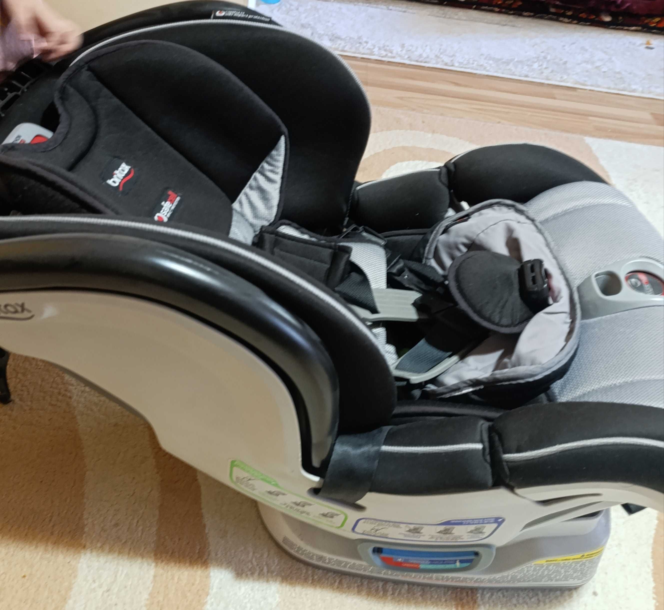 Avtokreslo britax safe