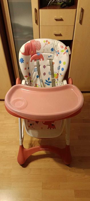 разтегателно столче с масичка за бебе