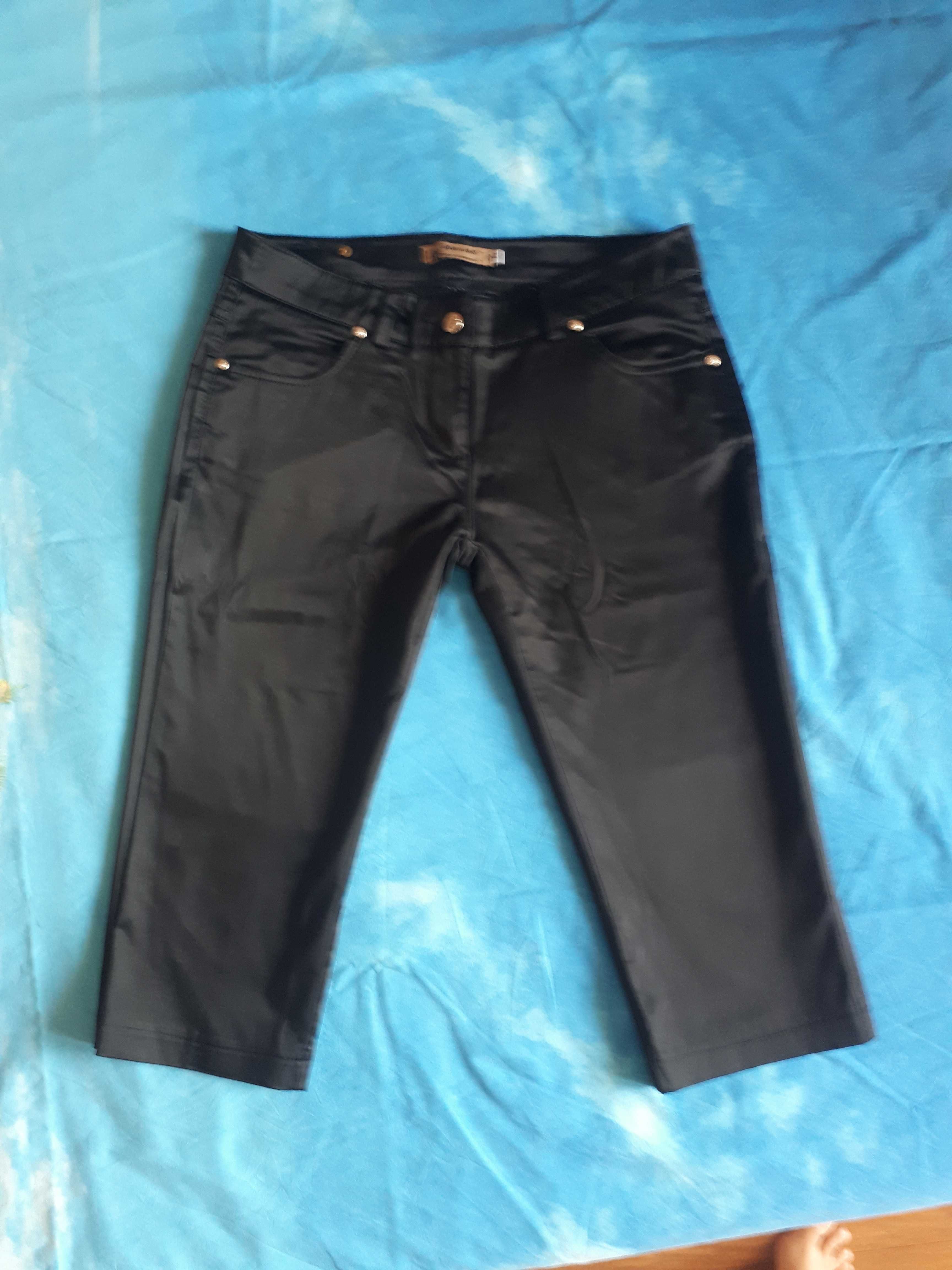Панталони United Colors of Benetton, Pause Jeans, дънки Mango и др.