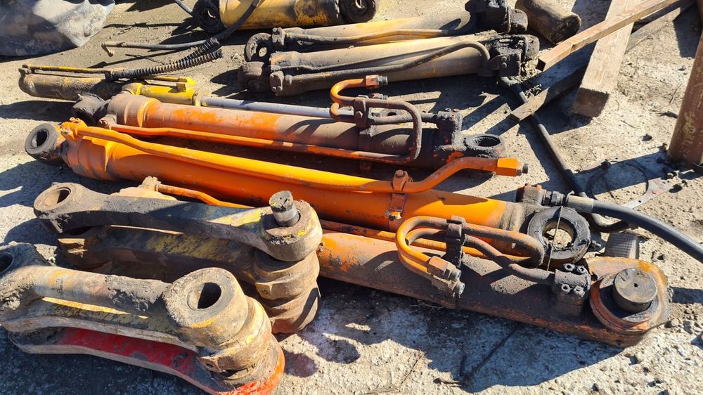 Cilindrii hidraulici  fiat Hitachi