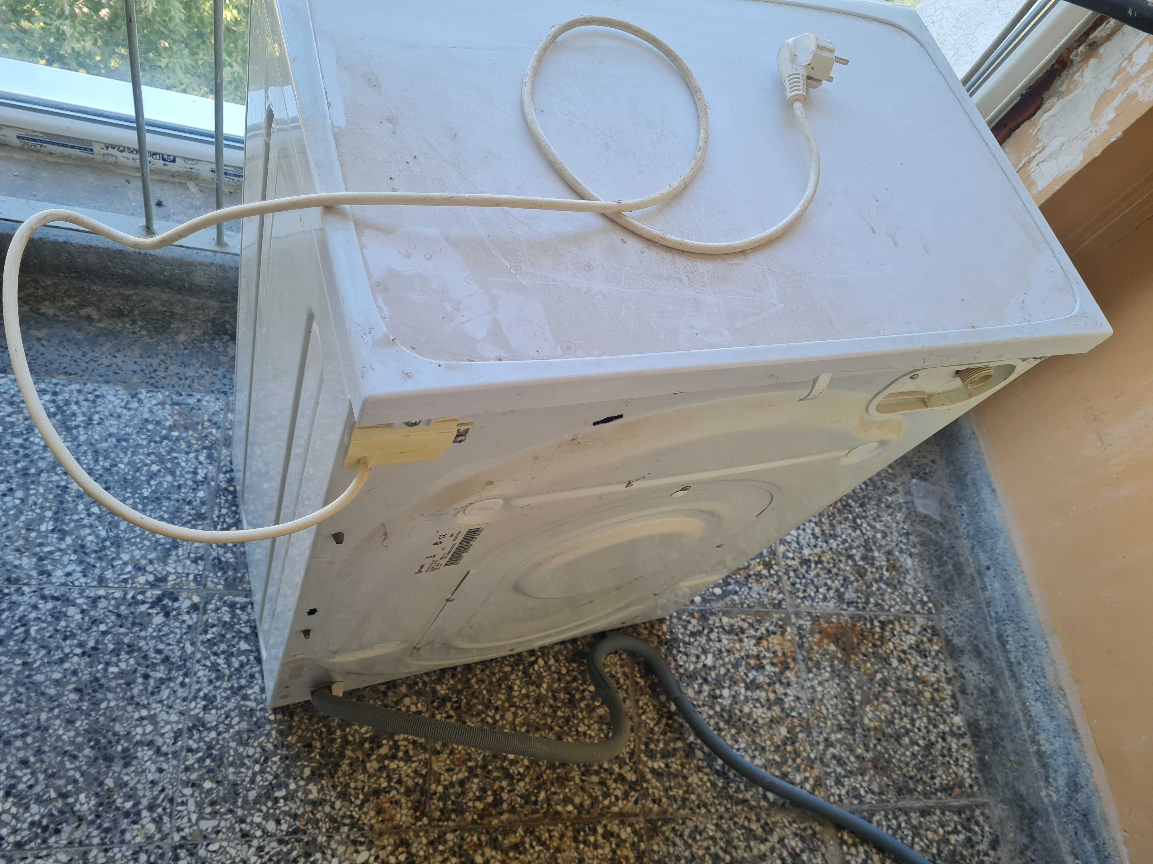 Продавам пералня  Indesit WISL 105 X (EX)