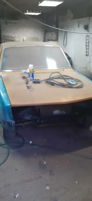 Volvo 144 с регистрация и започнала реставрация