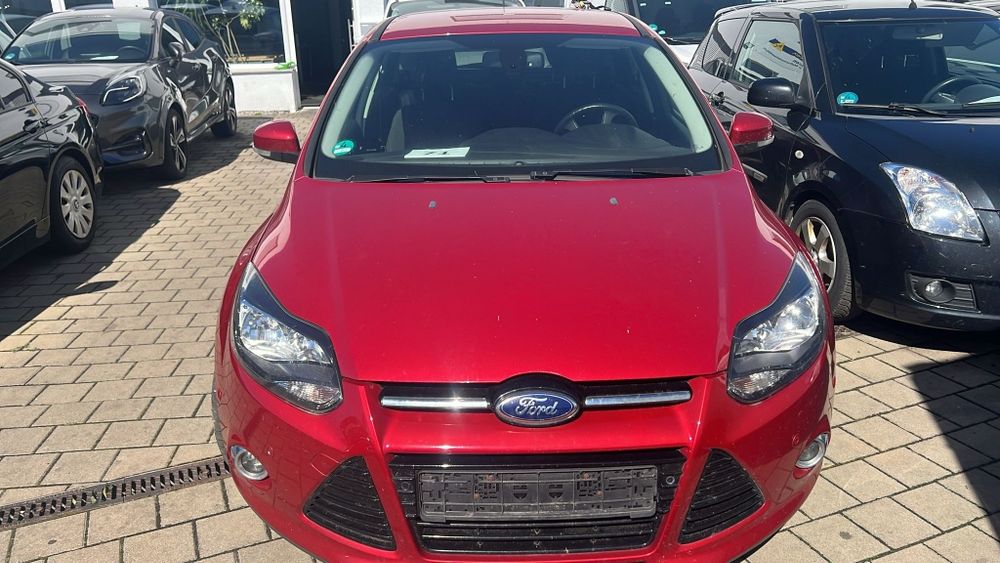 Ford focus benzina 1000 c.c  125 c.p