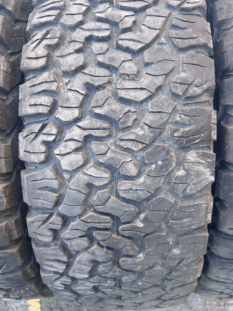 265/60 r18 offroad -bfgoodrich - m/s  -400 lei buc