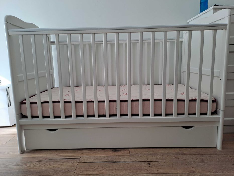 Кошара 140/70+матрак - отлично състояние