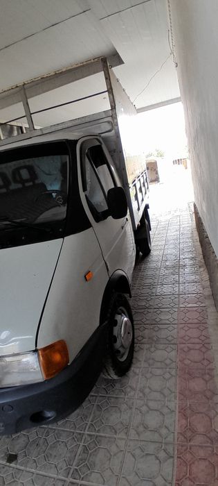 Mashina zo‘r holatda