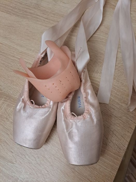 Пуанты для занятий танцами