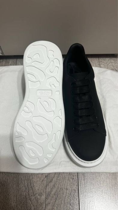 Мужские кроссовки