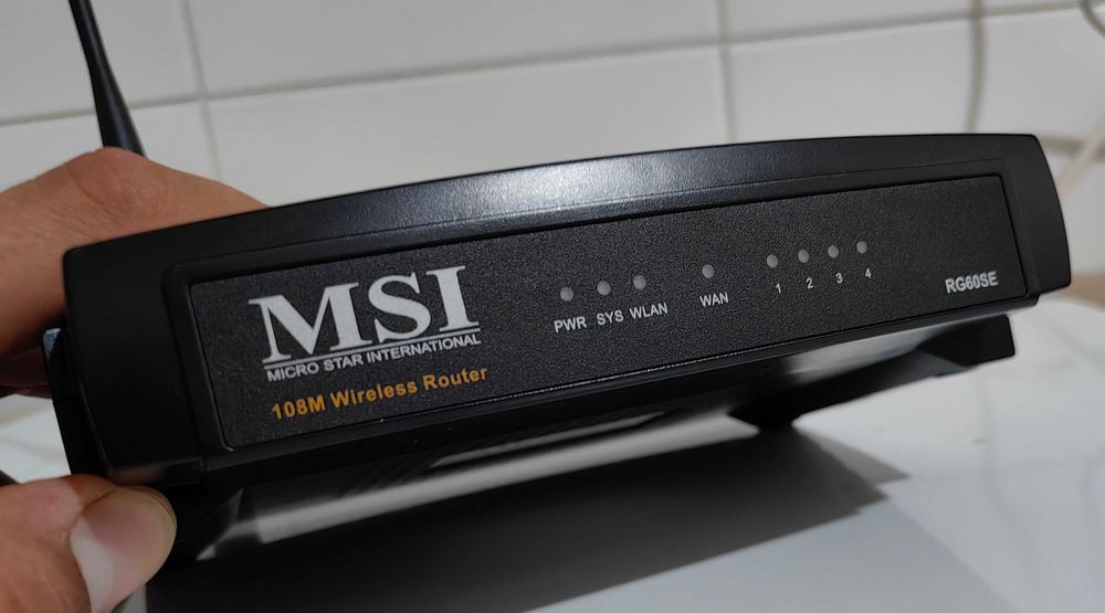 Router msi 108m wireless stare buna