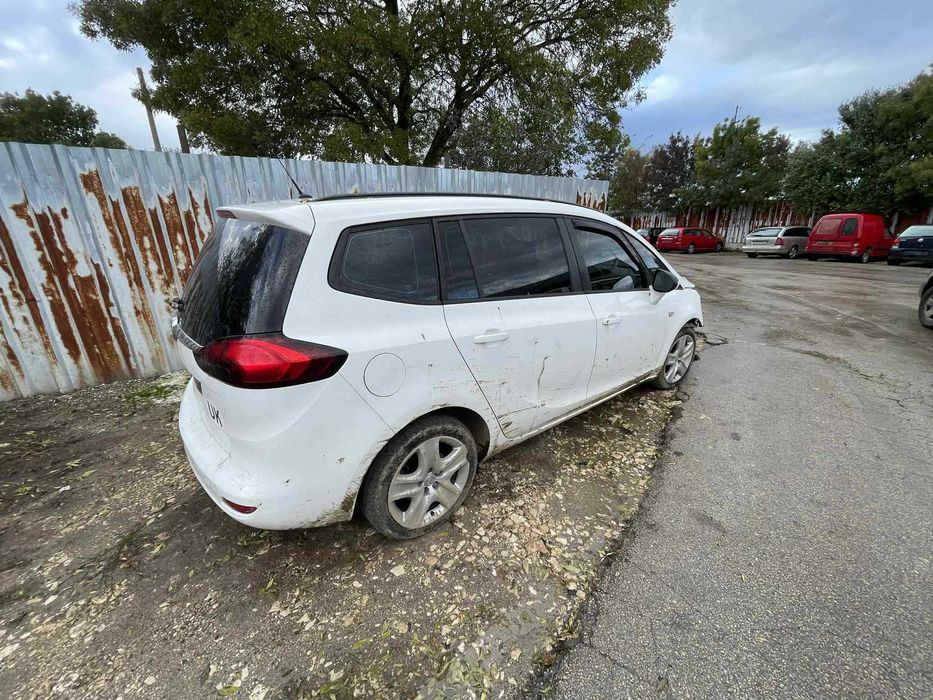 Opel Zafira C Tourer 1.8 на части опел зафира ц 1.8 турер