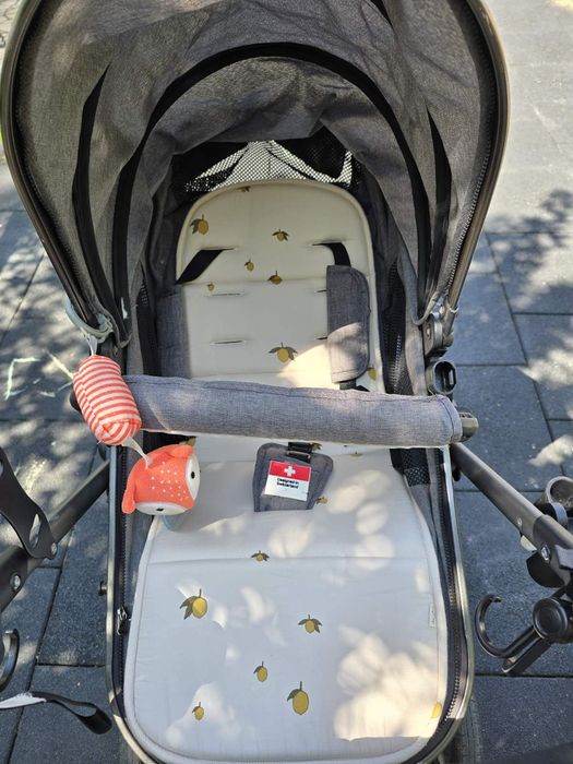 Продавам Детска количка ZIZITO