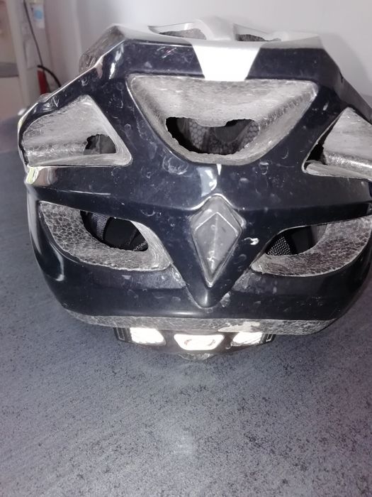 Cască ciclism și ochelari 50 RON,