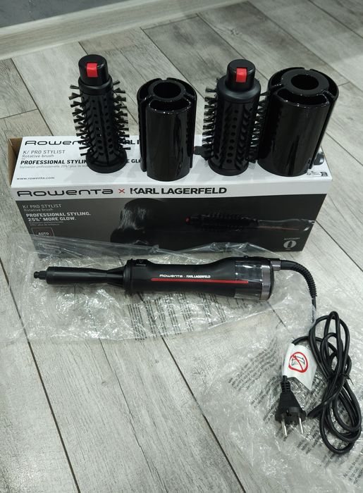 Електрическа четка за коса Rowenta CF961LF0 KARL LAGERFELD*** 750W