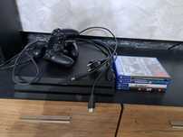 PS4 PRO 1TB +2 controllere +4 jocuri