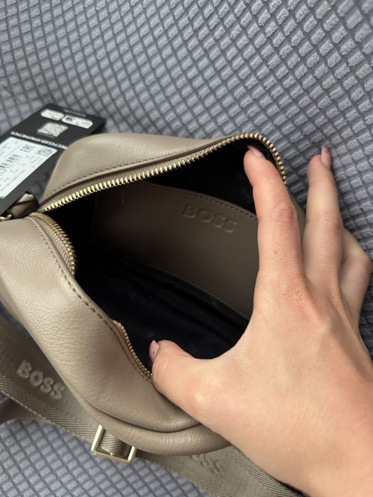 Чанта Armani Boss