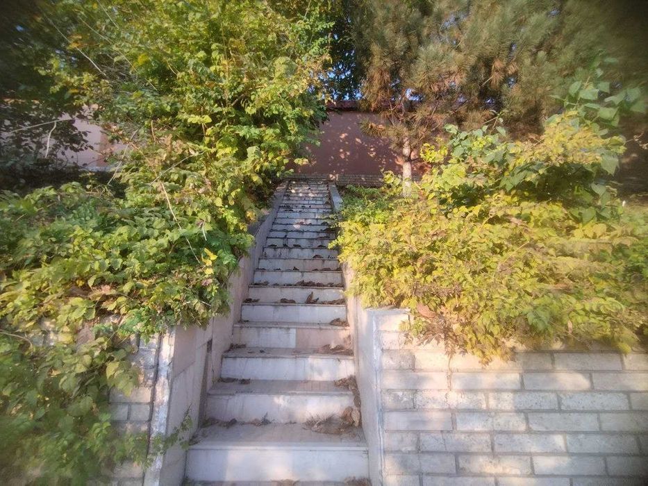 Продается дача 20 сот. в горах /Чарвак/