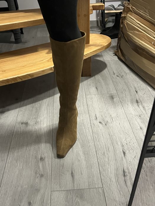 Cizme maro lungi cu toc gros Asos