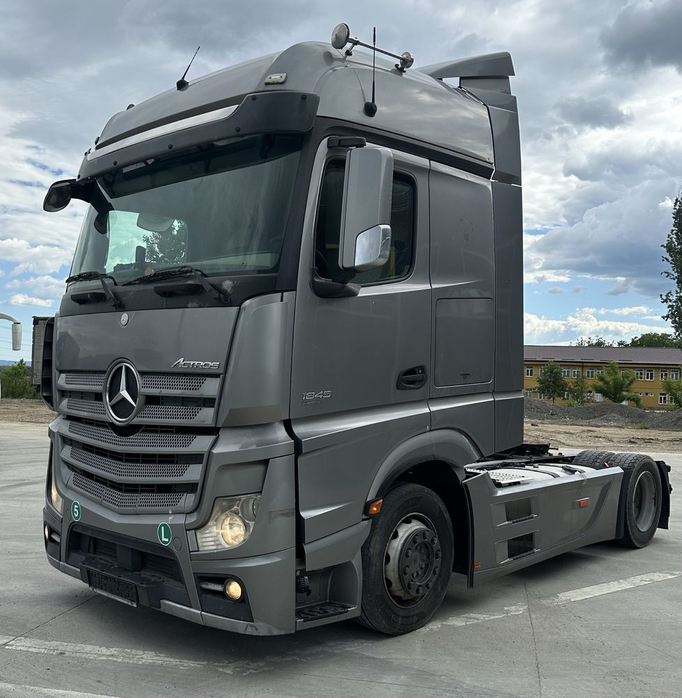 Dezmembrez Mercedes Benz actros MP4