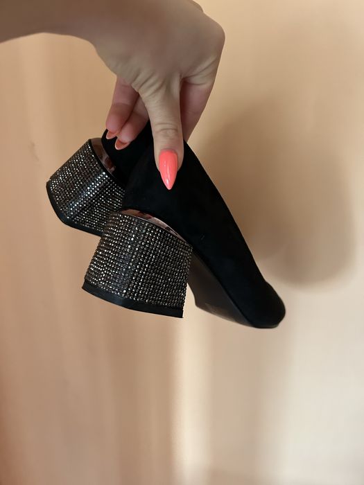 Дамски обувки на ток