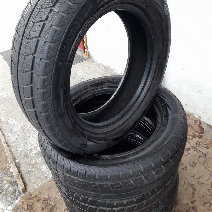 Продам   зимний   шины      комплект