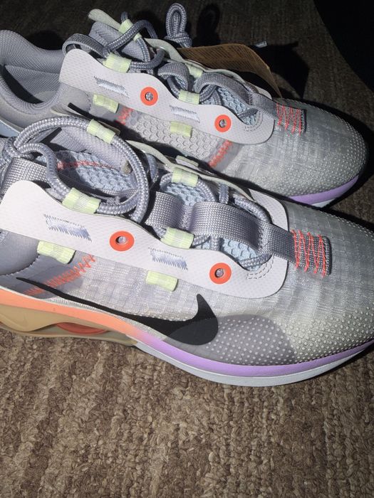 Маратонки на Nike Air Move to Zero