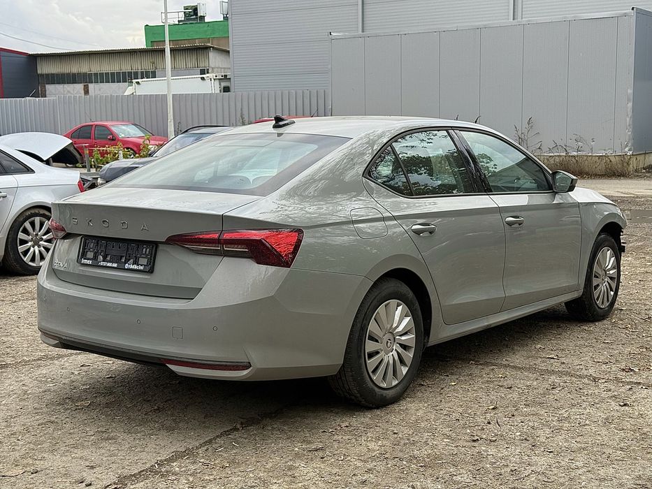 Skoda Octavia 2025 avariat