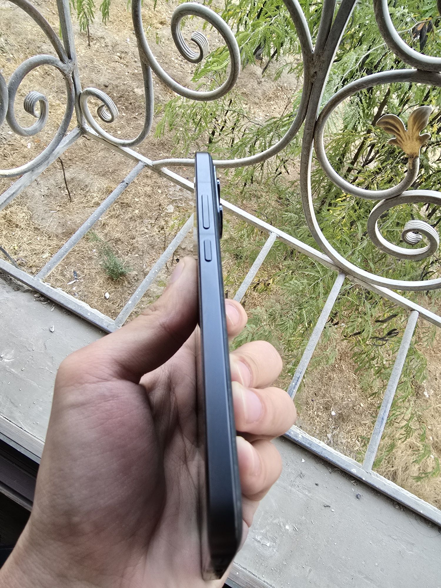 Poco f6 pro 12/512 global