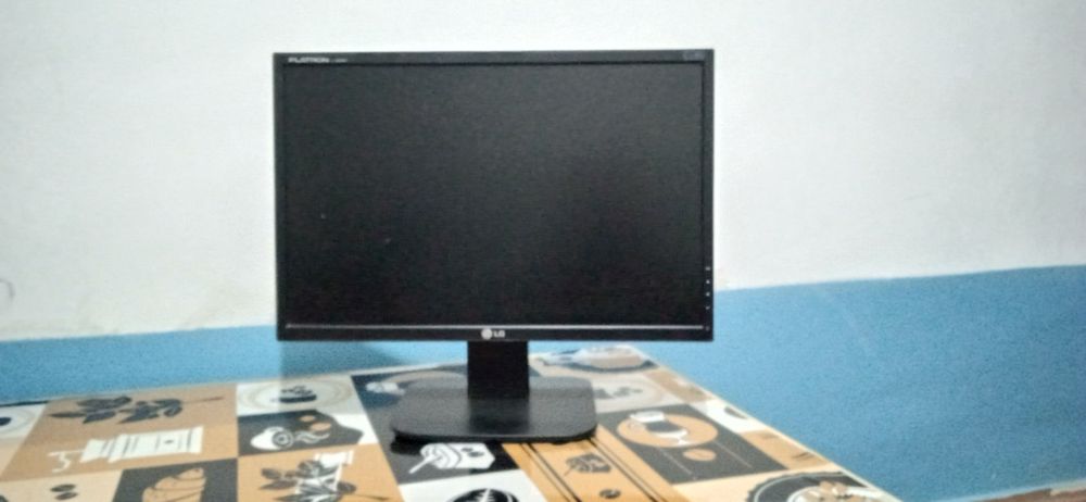 Monitorlar Sotiladi.