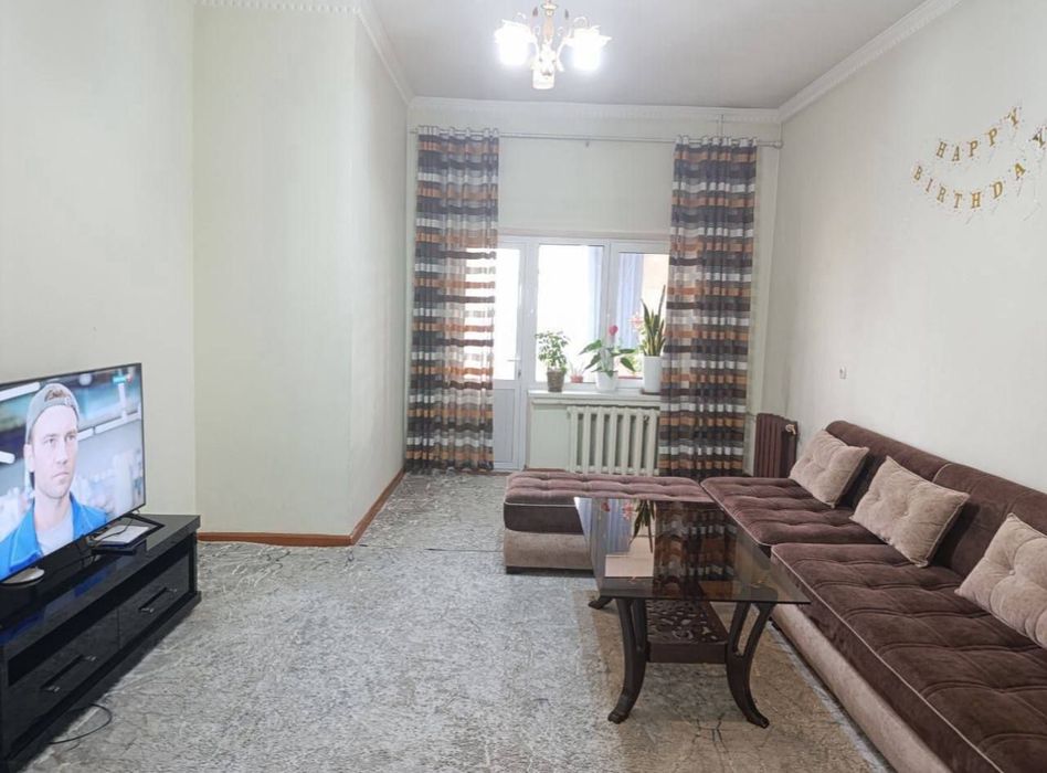 Срочно! Квартира на Т.Шевченко 2/5/5 общ пл 66м Высокопотолочка