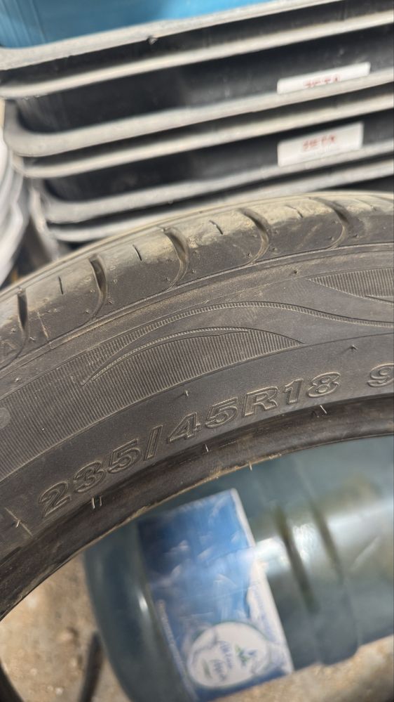 235/45 R 18 Nexen