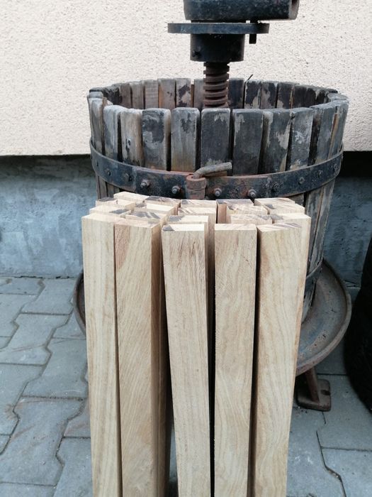 Teasc struguri din fontă masiva cu leațuri noi