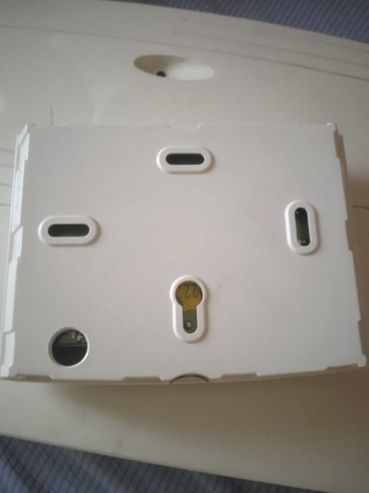 Продам аппарат сигнализации с пультом управления!