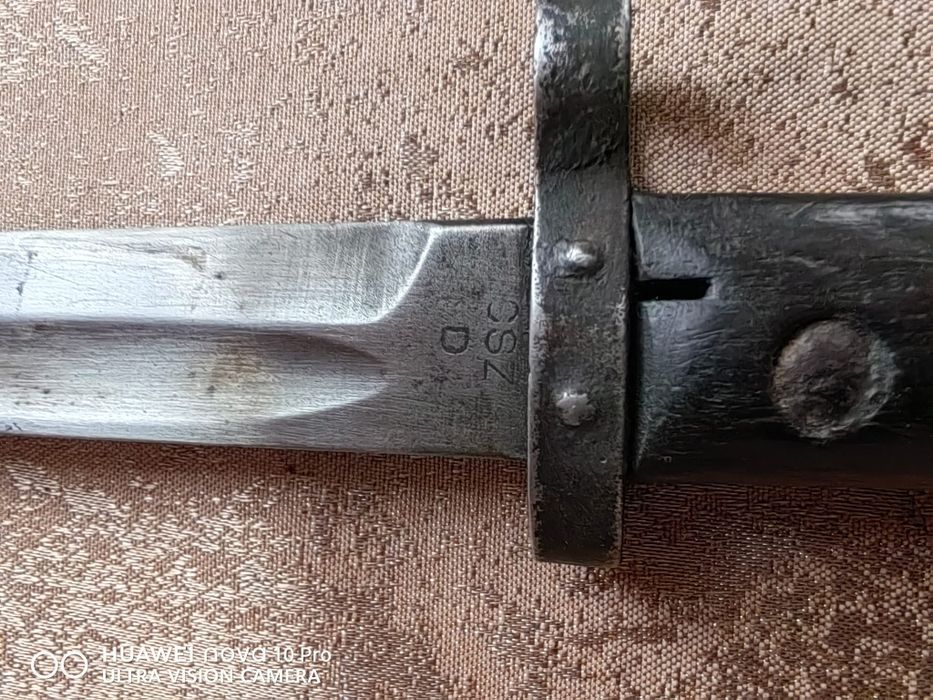 Baioneta militară veche, tip Mauser K98, Cu seria :CSZD. NEG. TEL