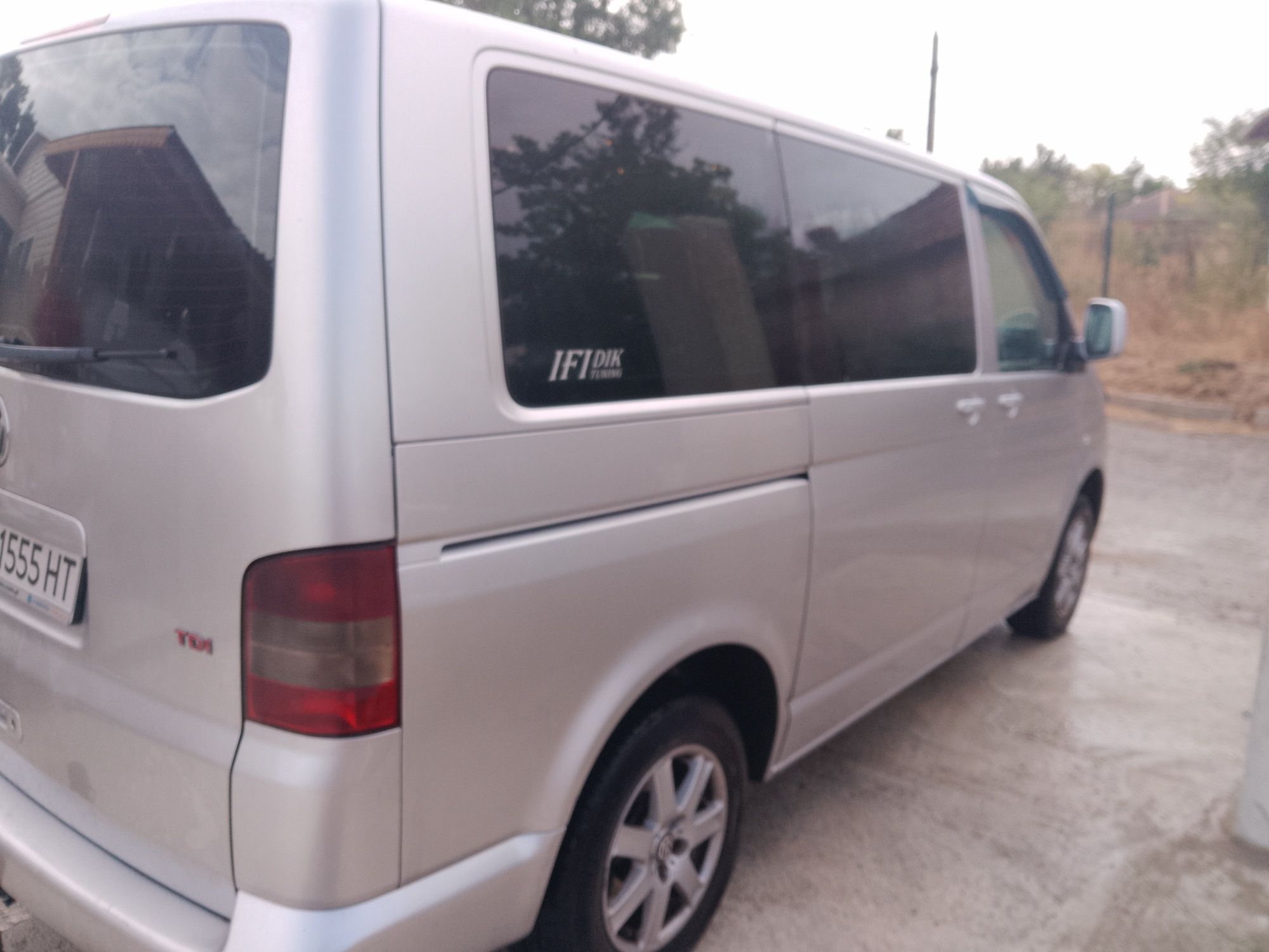 VW T5 Caravell.   .
