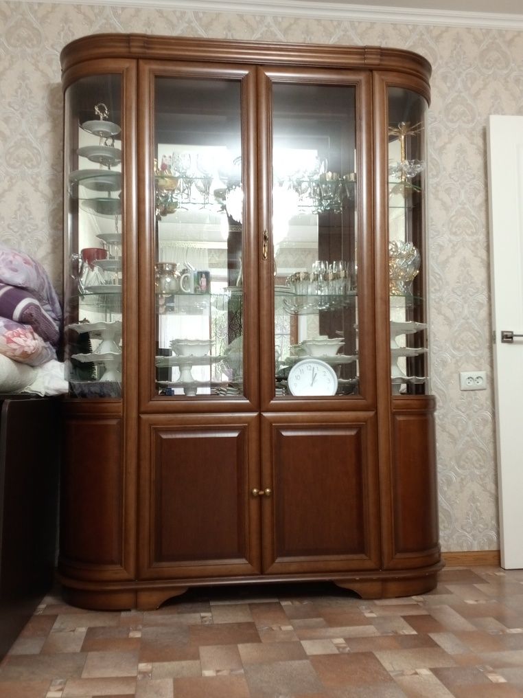 Стенка для посуды