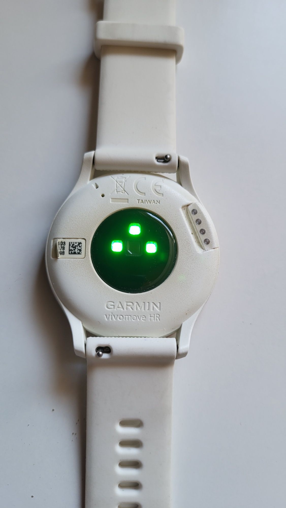 Часы Garmin vivomove