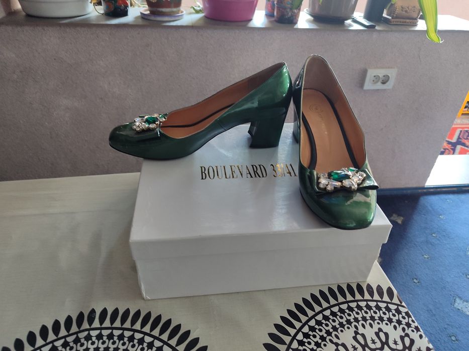 Вечерние женские туфли